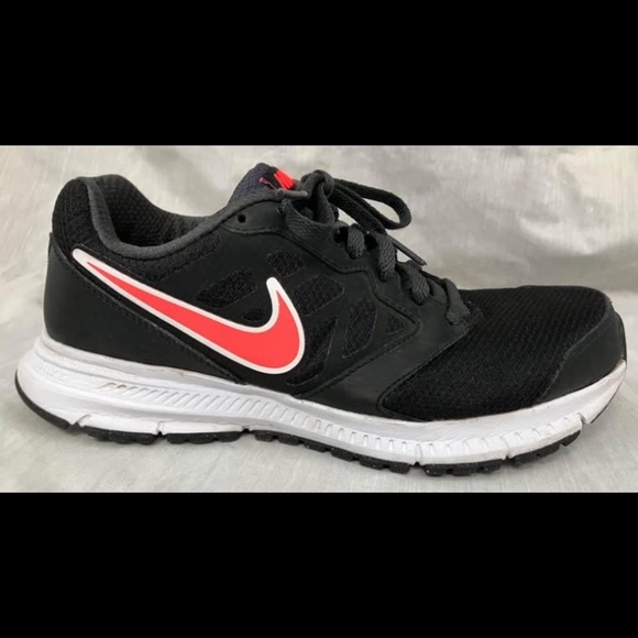 Nike women’s size 7.5 running shoes - Picture 1 of 9